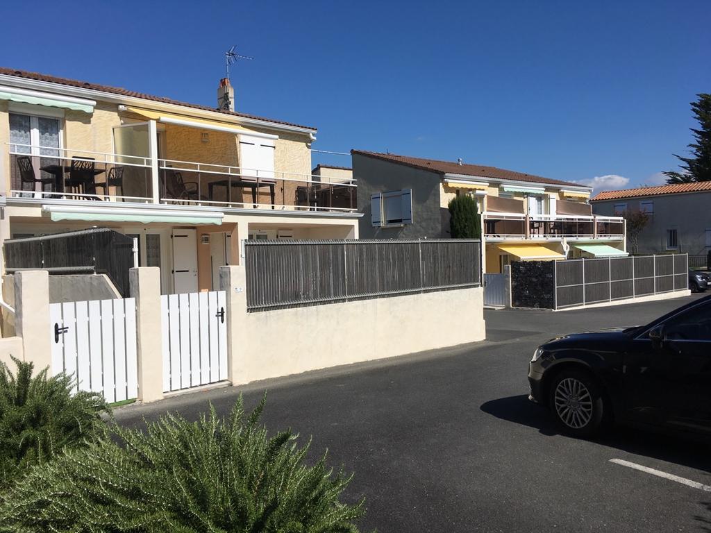 Hotel Residence Les Flots Saint-Palais-sur-Mer Exterior foto